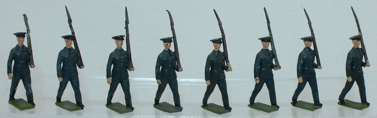Britains From Set 2073 Royal Air Force Marching: 8 Pieces. Condition Good. One Bayonet Broken. No Box.
