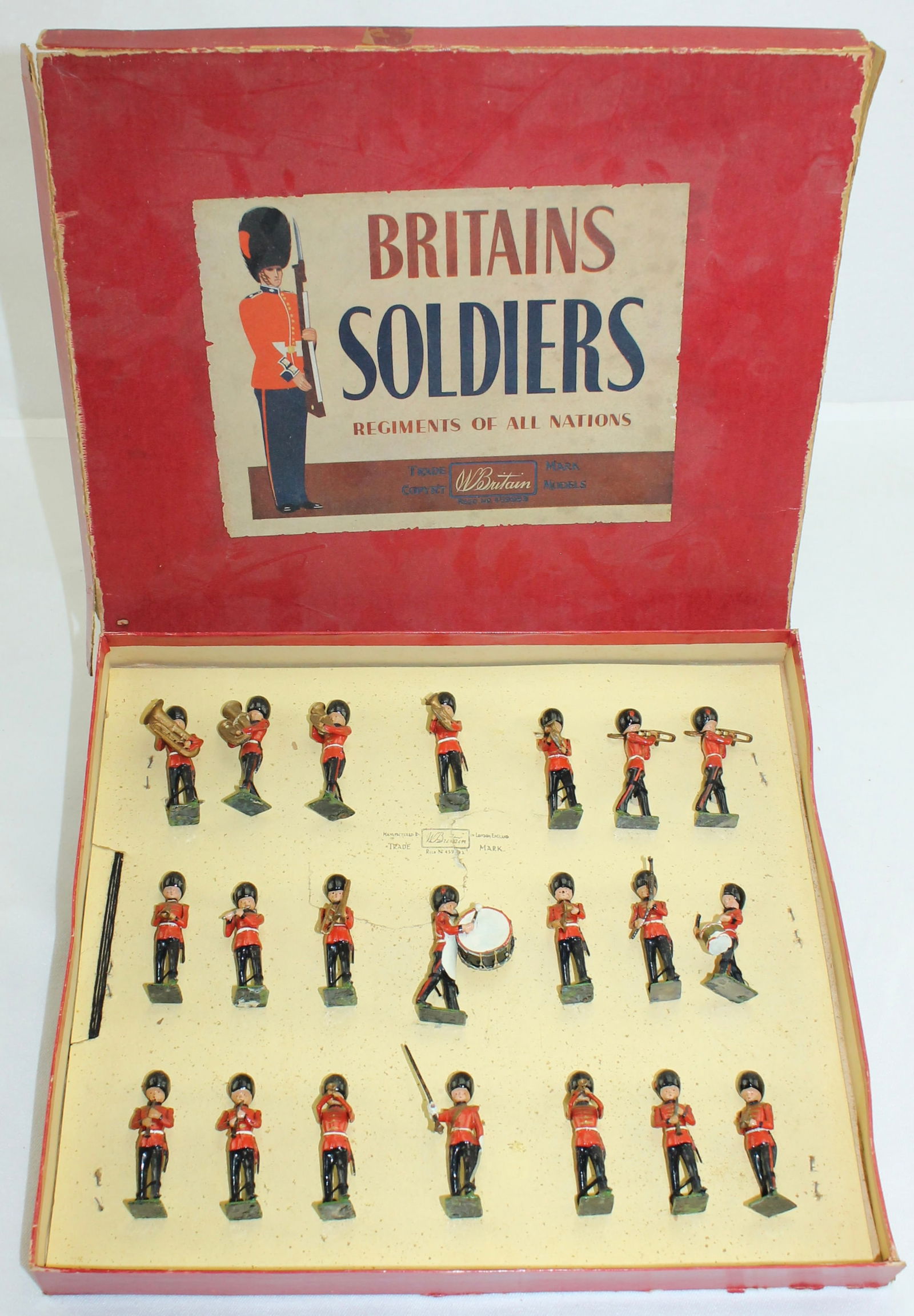 Britains Set 37 Coldstream Guards Band (1 of 4)