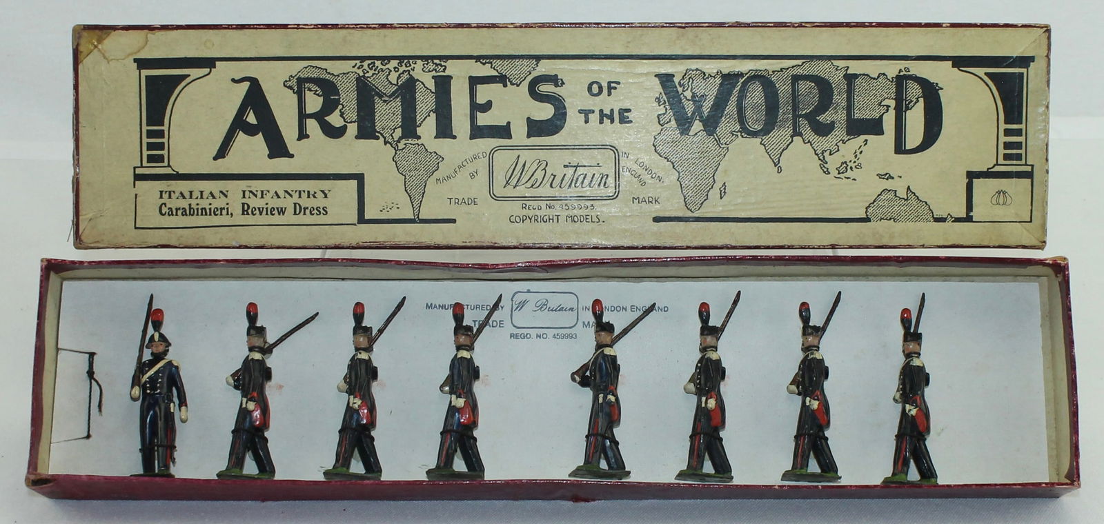 Britains Set 1437 Italian Carabinieri Marching (1 of 3)