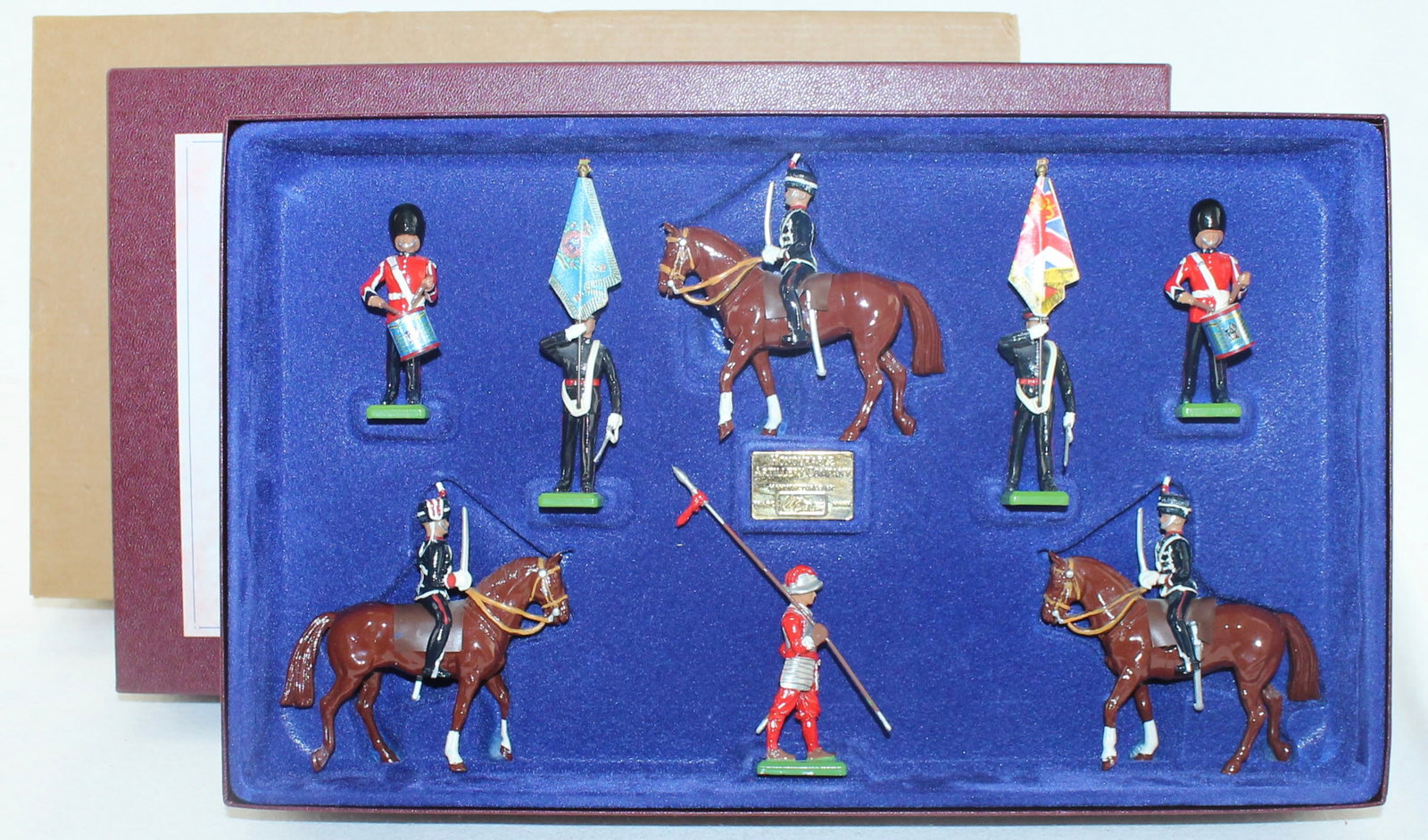 Britains Set 5291 Honorable Artillery Company: Special Limited Edition Collector Series. Limited Edition No. 4177 of 7000. 8 Pieces. Condition Mint in Box. Box Excellent with Original Cardboard Slipcover.