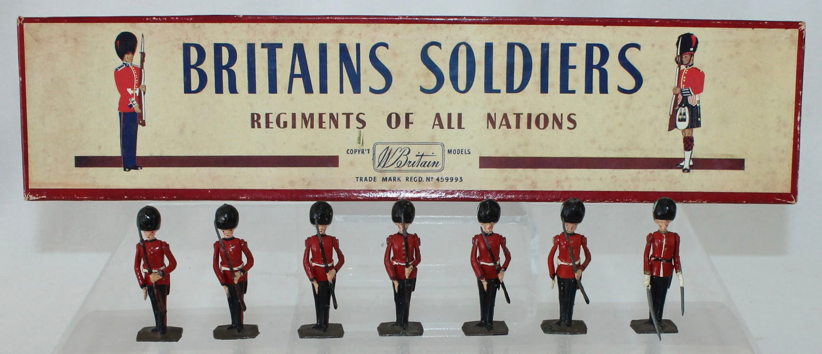 Britains Set 2078 Irish Guards (1 of 3)