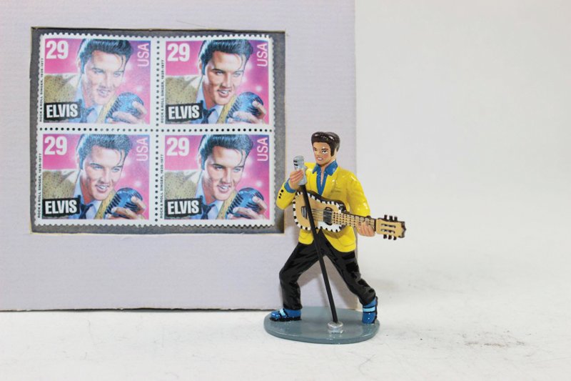 King’s Country Elvis Presley: King’s Country Elvis Presley with stamp block Very Rare no box 1 piece