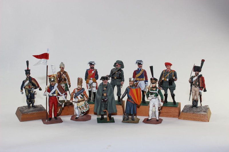 Stadden, Lasset other historical miniatures: Stadden, Lasset other historical miniatures Very good to excellent condition No box. 12 pieces