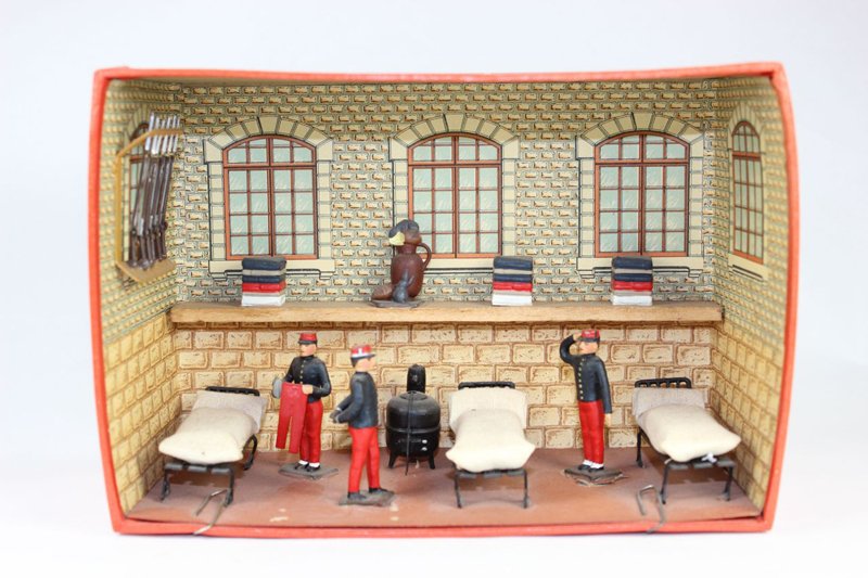 Mignot Barracks Inspection (diorama): Mignot Barracks Inspection (diorama) In box, glued down. 9 pieces