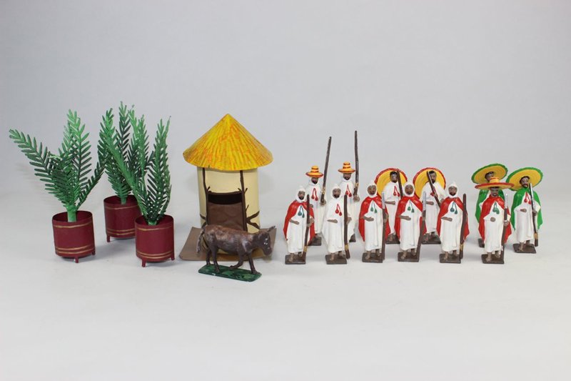 Mignot North African Infantry and Scenics: Mignot North African Infantry and Scenics Very good to excellent condition No box. 17 pieces