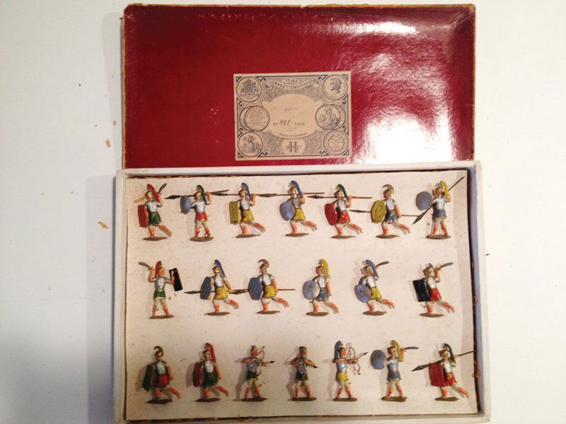 Heyde Set 921 Romans on Foot: Heyde Set 921 Romans on Foot in Original Box. 20 Pieces, Condition Excellent Box Very Good (missing edging on lid)