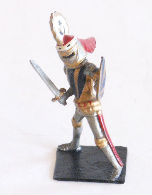 Courtenay # 9 Sir Guy de Bryen: Courtenay # 9 Sir Guy de Bryen with Removable Helmet, no title on base Condition Excellent