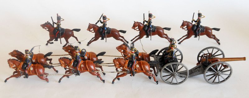Britains From Set # 39 Royal Horse Artillery: Britains From Set # 39 Royal Horse Artillery Pre War Collar Harness Gun Team with 2 Seated Men & 4 Outriders (3 non matching, 3 Plumes Missing, Limber Hook Missing) 14 Pieces – Unboxed Condition Ver