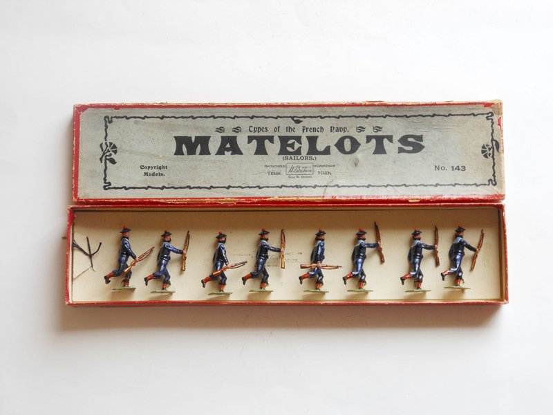 Britains RARE Set # 143 Matelots: Britains RARE Set # 143 Matelots Tied in Original Box Pre War. 8 Pieces. Condition Excellent. Box Excellent (Frayed at edges, Tie Card not original. Part of Descriptive End Label Torn