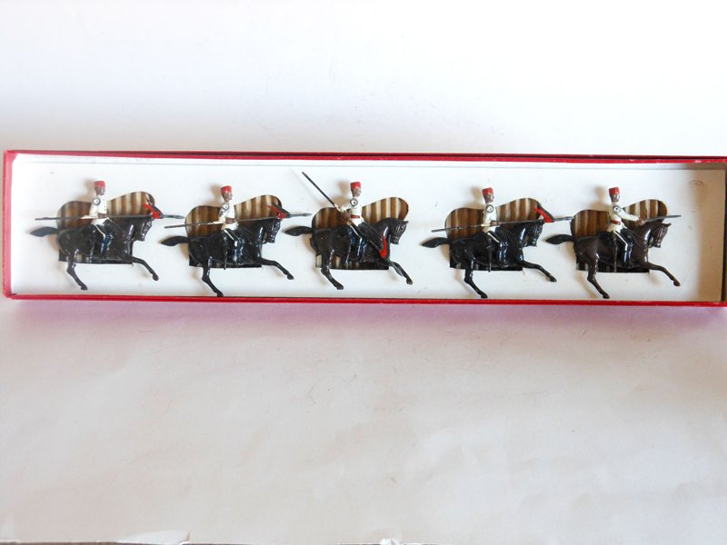 Britains Set # 115 Egyptian Cavalry: Britains Set # 115 Egyptian Cavalry in non original Box. Post War 5 Pieces. Condition Excellent