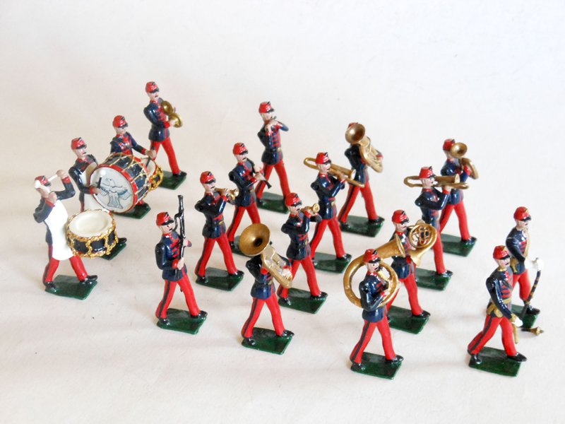 Artell Austrian Line Infantry Band: Artell Austrian Line Infantry Band 18 Pieces. Solid compatible with Britains in design and scale Unboxed. Condition Excellent