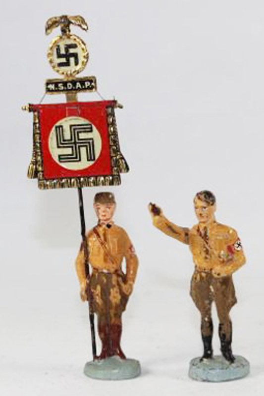 Elastolin Movable arm Saluting Hitler: Elastolin Movable arm Saluting Hitler Brown shirt with full standard Very good. 2 pieces
