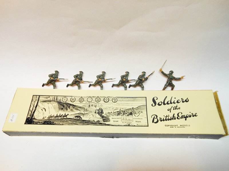 Britains Set # 9146 British Infantry: Britains Set # 9146 British Infantry Charging with Gas Masks in Original SCARCE Post War Soldiers of the British Empire Box. 6 Pieces. Condition Excellent. Box Very Good.