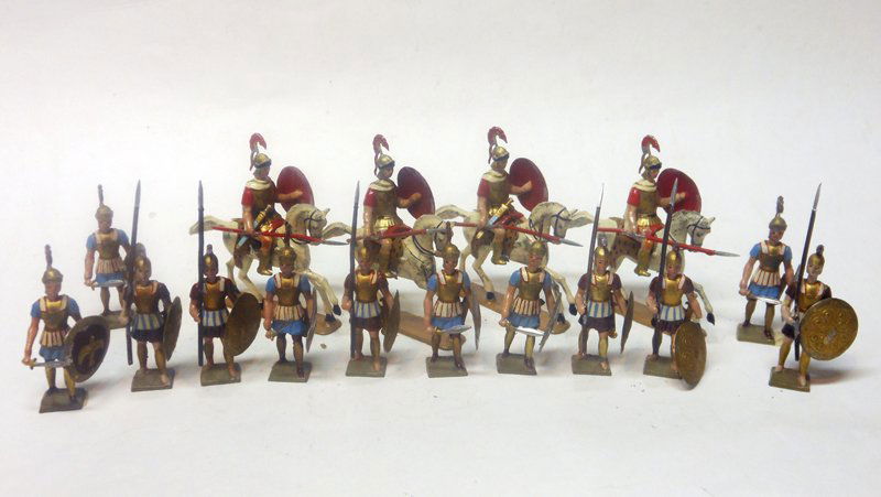 Mignot Greeks Foot and Mounted: Mignot Greeks Foot and Mounted Post War. Unboxed. 16 Pieces. Condition Very Good