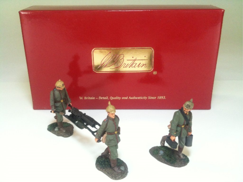 Britains Set # 17808 World War I, Mons, 1914: World War I, Mons, 1914- German 84th Infanterie Regiment von Manstein, Machine Gun Set #1 with original box. 4 Pieces. Condition Excellent.