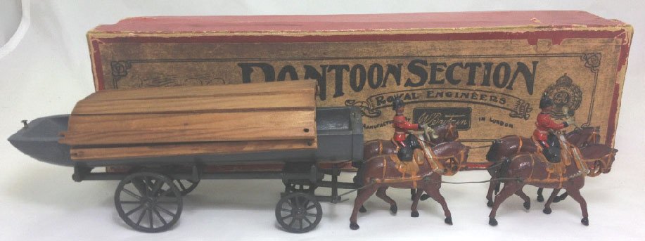 Britains Set #208 The Royal Engineers Pontoon: The Royal Engineers Pontoon Section With original FredWhisstock box. Early heavy horse collar set. Circa 1920. Horses drawing wagon with pontoon boat and carrying temporary roadway. 8 Pieces. Conditio