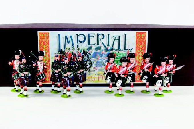 Imperial Crimean War 1854 Set #74 81a: Black Watch Cameron Highlanders band Excellent Condition with box 12 pieces.