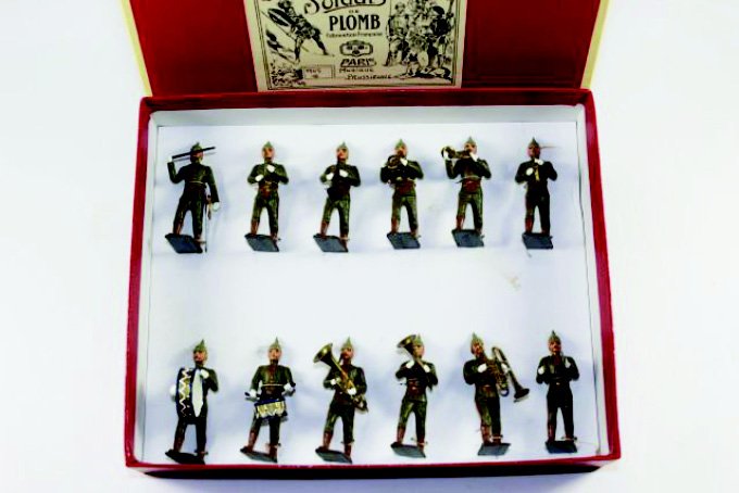 Mignot Prussian Army: Marching Band Field Dress Excellent Condition Tied in Box 12 Pieces.