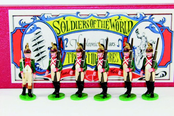 Trophy Napoleonic Dragoons #ND1: Dismounted 4th Regiment Excellent Condition with Box 6 pieces.