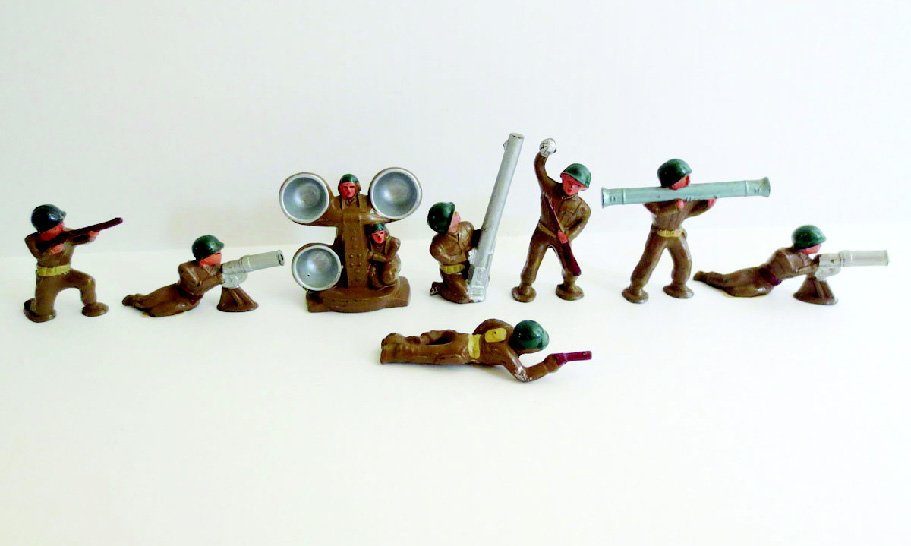 Barclay Dimestore Assortment: Seated Firing, Sound Detector, Grenade Thrower, Bazooka, etc. 8 Pieces. Unboxed. Condition Very Good.
