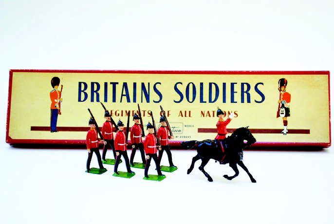 Britains Set #36 Royal Sussex Regiment: Post War with Mounted Officer and Original Box, Untied. 7 Pieces. Condition Very Good, Box Very Good.