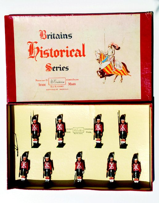 Britains Set #1519 Highlanders Waterloo Period: Post War tied in Original Historical Series Box. 9 Pieces. Condition Excellent, Box Very Good.
