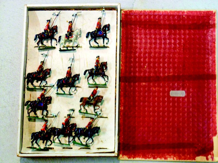 Heyde German Cavalry: Pre-War. Officer (no sword), Bugler, and 9 Lancers. 11 Pieces with Original Box and Inner Retaining Card. Condition Very Good, Box Good (lid does not have sides nor edges.).