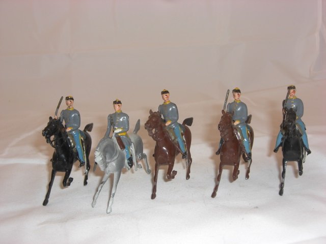 Britains Set #2055 Confederate Calvary: 5 Pieces. Non-Matching. Condition Very Good; 2 broken rifles.
