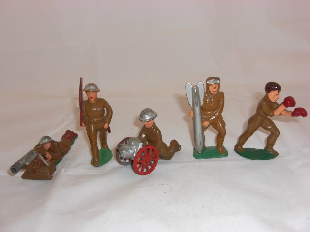 Manoil Soldiers: M16 Machine Gunner Prone, M14 5th Version Parade, M103 Anti-Tank Gun, M112 Aviator Holding Bomb and M100 Boxing. 5 Pieces. Condition Excellent.