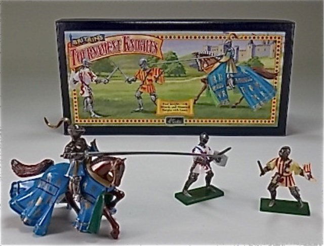 Britains Set #8762: Foot Knights and Mounted Knights with Sword. With Original Box. 3 Pieces. Condition Excellent.