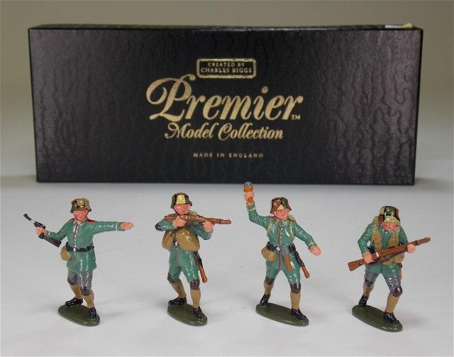 Britains Set #9909: Premier, German Storm Troopers. With Original Box. 4 Pieces. Condition Excellent.