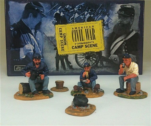 Britains Set #17427: American Civil War, Union Camp Scene. With Original Box. 5 Pieces. Condition Excellent.