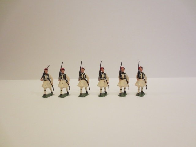 Britains from Set #196 Greek Evzones: Post War. 6 pieces, unboxed, condition very good