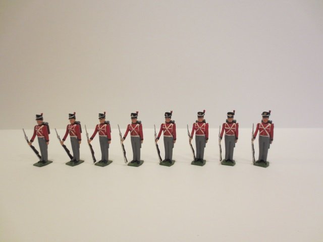 Britains from Set #9155 Fort Henry Guard, 1815: Post War. 8 pieces, unboxed, condition very good