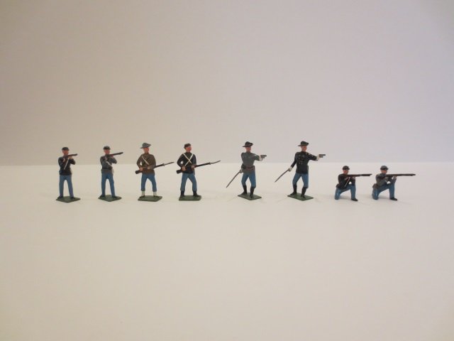 Britains from Set #2060 Confederate Infantry: Post War. 8 pieces, unboxed, condition very good