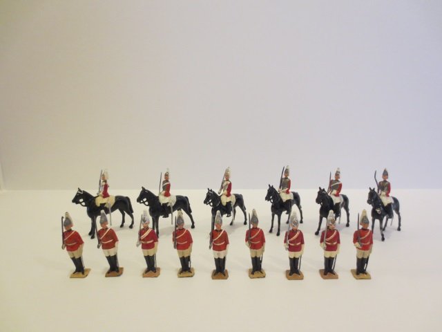 Britains from Set #2029 Life Guards Sentries: Post War. 15 pieces, unboxed, condition very good