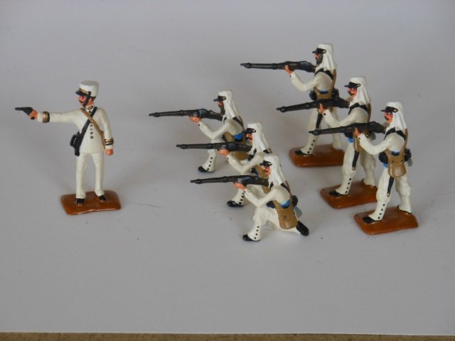 Brigade Miniatures French Foreign Legion: Firing, White Uniforms. Post War. 7 pieces, with original box, condition very good, box very good