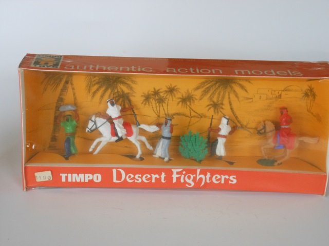 Timpo Plastic Desert Fighters - Arabs: Post War. 6 pieces, with original box, condition very good, box very good