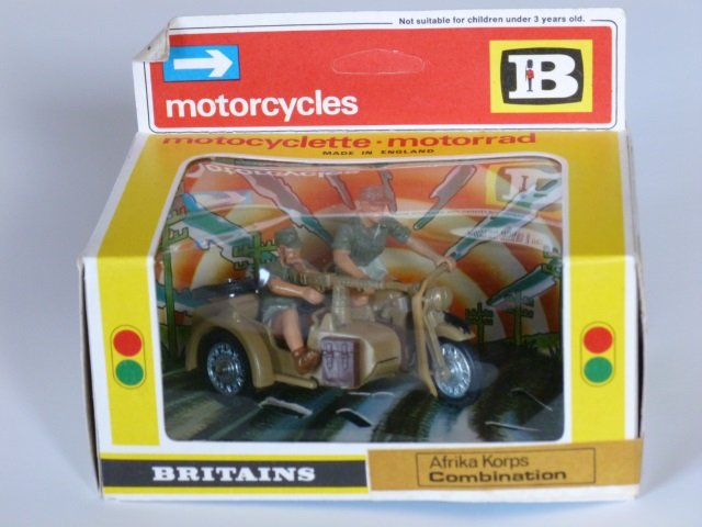 Britains Set # 9693 Afrika Corp: Motorcycle Combination, with original box. Post War. 1 piece, condition very good, box very good