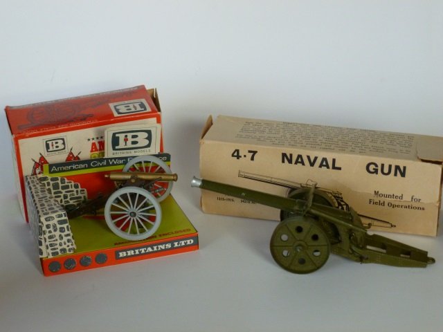 Britains Set #1264 & #9726 Guns: 4.7 Naval Gun and American Civil War Cannon in original boxes, 2 pieces, Post War, condition very good, boxes very good
