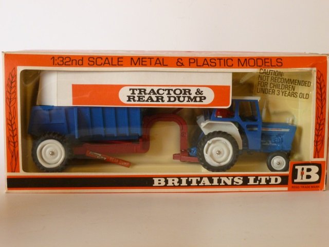 Britains Set #9630 Tractor and Rear Dump: Post War. 1 piece, with original box, condition very good, box very good