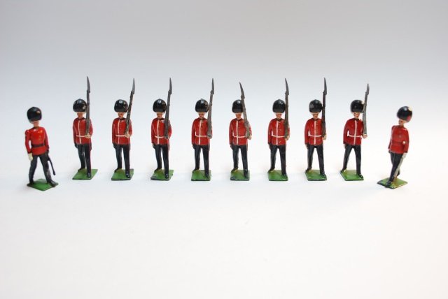 Canadian Governor Generals Foot Guards: Post War. 10 pieces, unboxed, condition very good