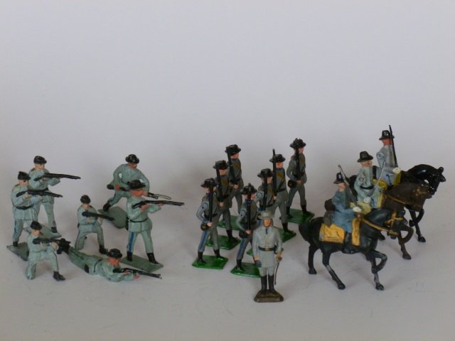 Johillco Civil War Confederates: Post War. 18 pieces, unboxed, condition very good