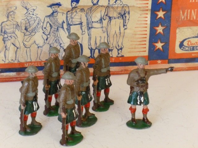 Authenticast Highlanders Steel Helmets: Post War. With original generic box, 7 pieces, condition very good, box good