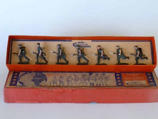 Authenticast Germans WWII: Post War. With original generic box, 7 pieces, condition very good, box good