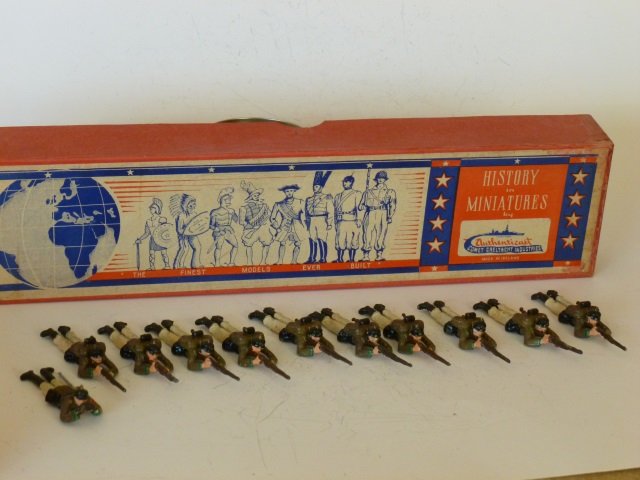 Authenticast Portuguese Infantry: Lying, Firing. Post War. With original generic box. 11 pieces, condition very good, box good