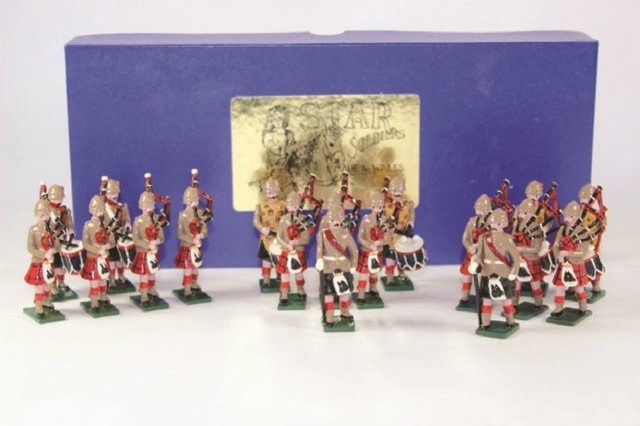 Star Soldiers Black Watch with Pipes and Drums: 1900 Boer War #B13 (x2) B13A Excellent Condition With Box 18 Pieces.