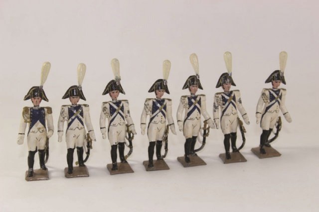 Mignot Napoleonic Austrian Infantry: (repaired Plume) Very Good/Excellent Condition No Box 7 Pieces.