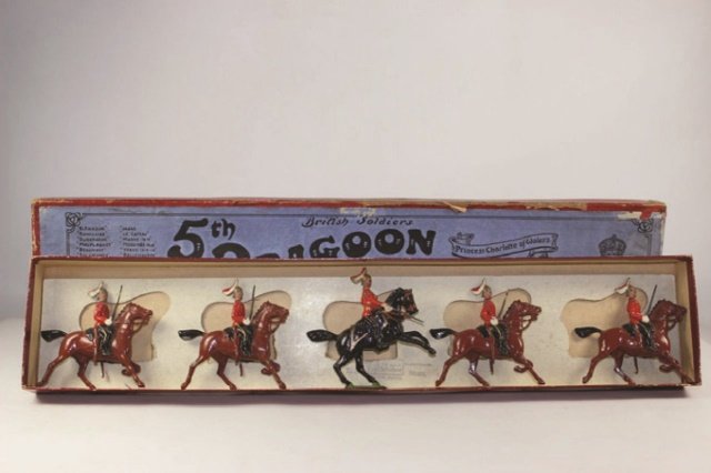 Britains Set #3 Prewar 5th Dragoon: Guards Cavalry Excellent Condition With Box 5 Pieces.