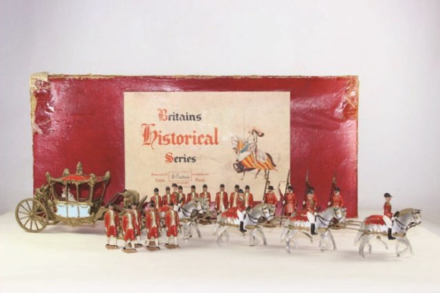 Britains Historical Series Set #1470: The State Coach and Attendents (No Box for Attendents) Very Good /Excellent Condition With Box 28 Pieces.